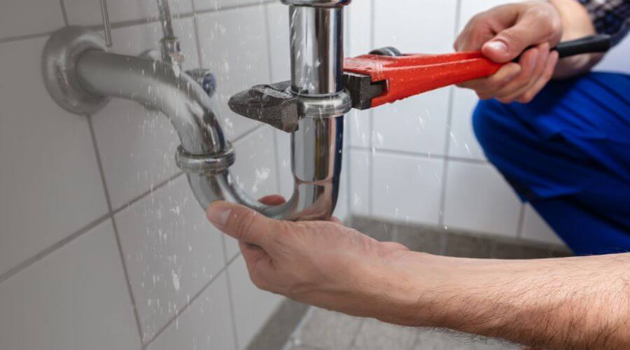 Expert burst pipe repair services in Ray City, GA